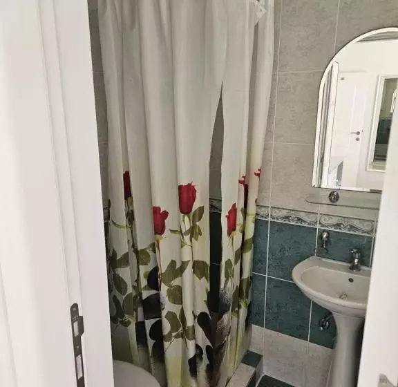 هتل Venera Apartments