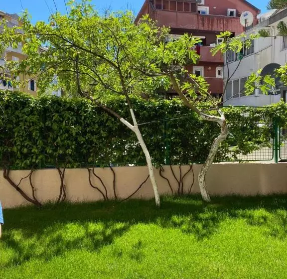 هتل Venera Apartments
