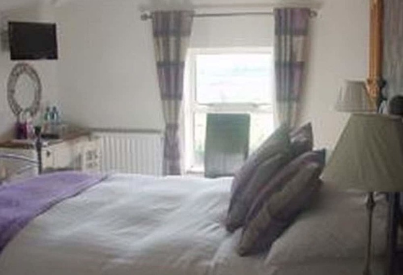 Hounslow House B&b