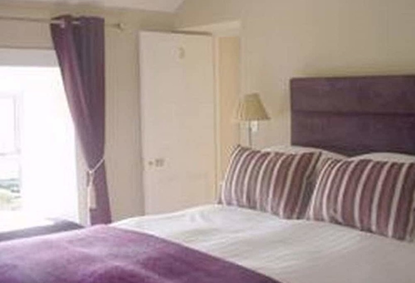 Hounslow House B&b