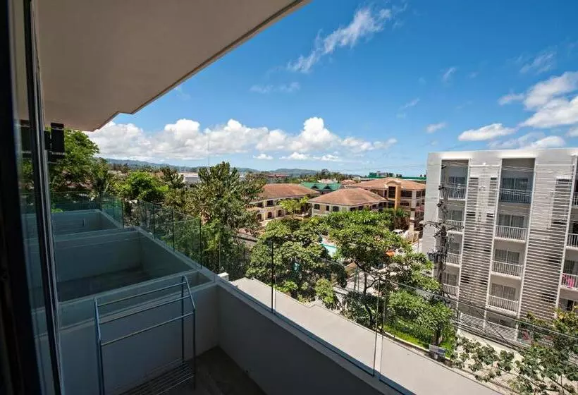 Lime Hotel Boracay