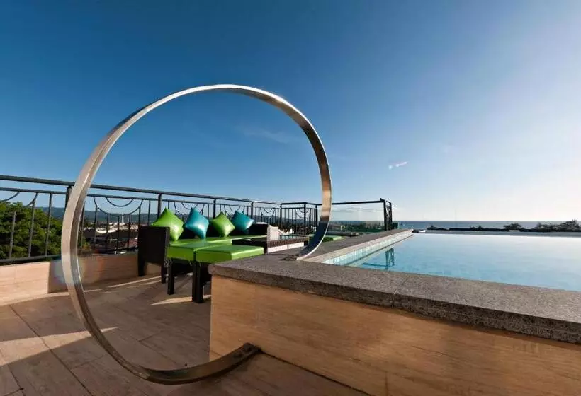 Lime Hotel Boracay