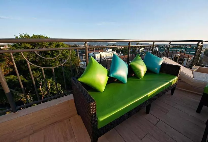 Lime Hotel Boracay