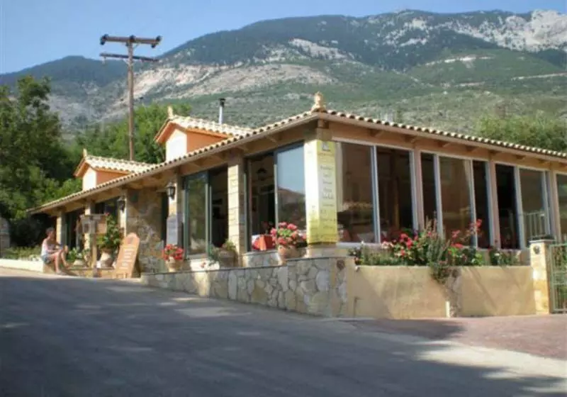 Liocharis Studios & Apartments