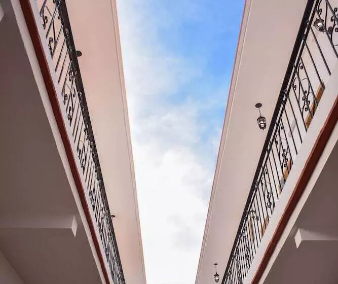 هتل Casa Santo Tomas