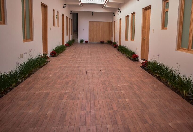 Отель Casa Santo Tomas