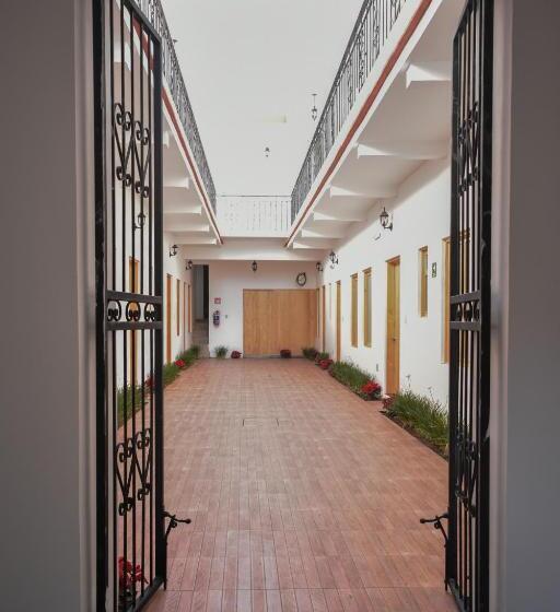 Отель Casa Santo Tomas