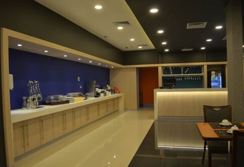 Hotel Diego De Almagro Calama Express