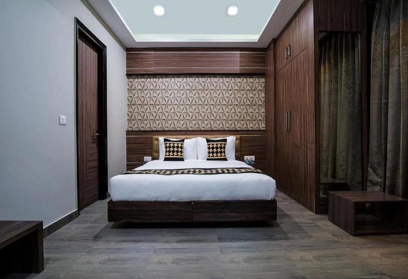 Fotos del hotel Collection O 30003 Dwarka:  14