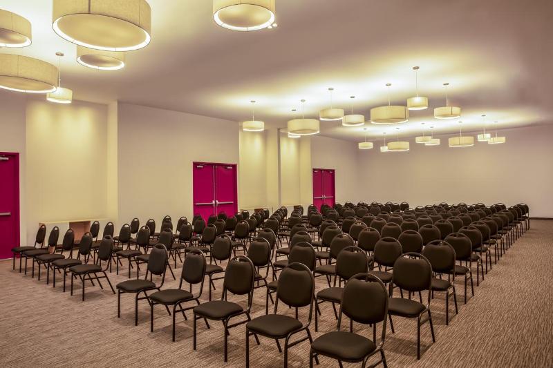 فندق Fiesta Inn Parque Puebla