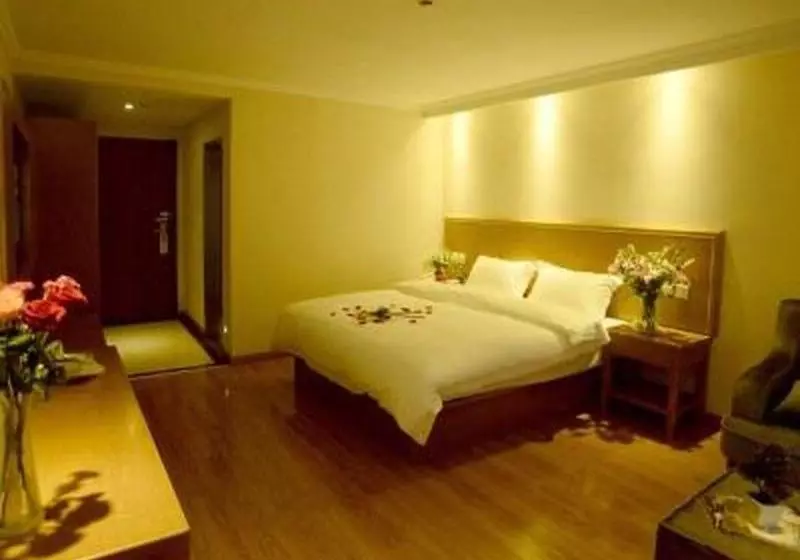 Hotelli Greentree Inn Yunnan Lijiang Qixing Street Express