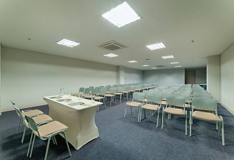 בית מלון כפרי Hilton Garden Inn Cali Ciudad Jardin