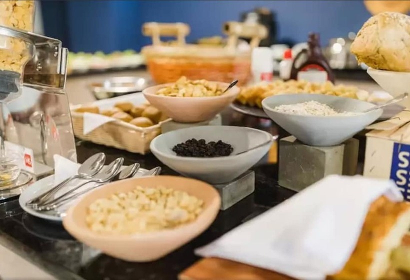 בית מלון כפרי Hilton Garden Inn Cali Ciudad Jardin