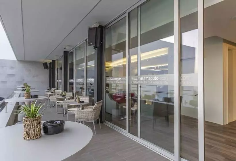 ホテル Meliá Maputo Sky