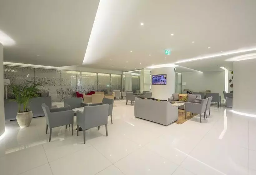 ホテル Meliá Maputo Sky