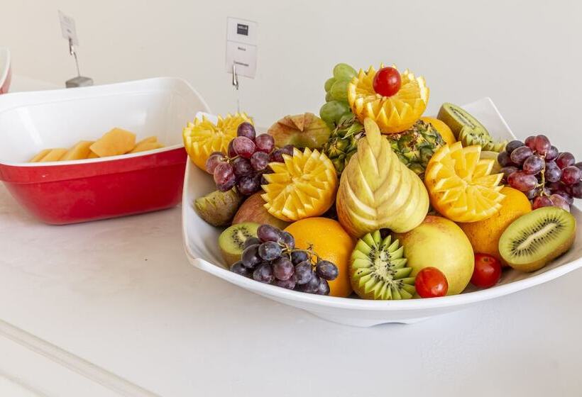 ホテル Meliá Maputo Sky