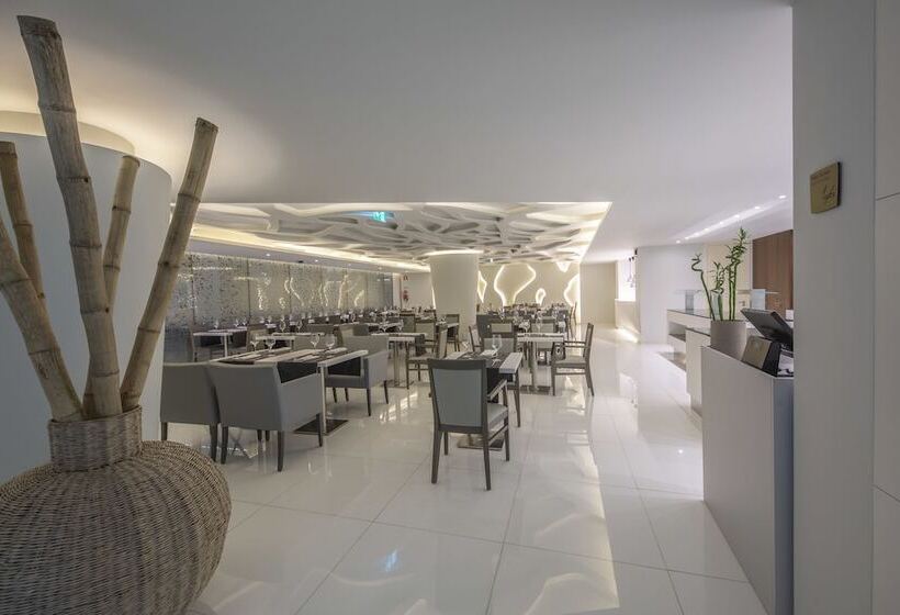 ホテル Meliá Maputo Sky