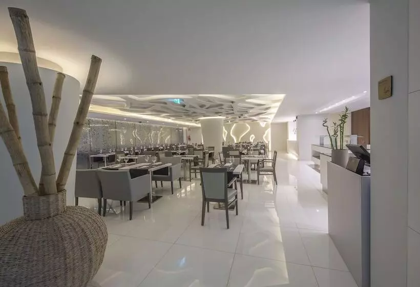 ホテル Meliá Maputo Sky