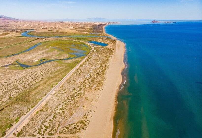 فندق Oasis Saidia Palace & Blue Pearl