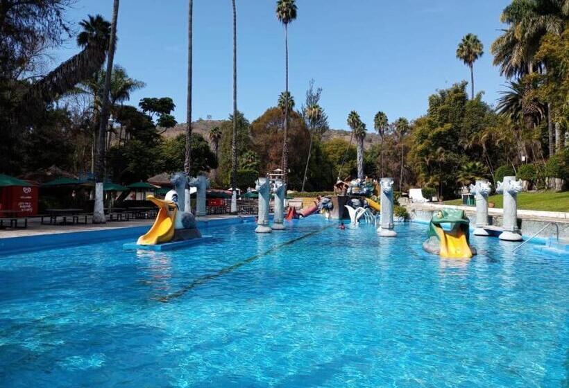 فندق Posada Los Colorines