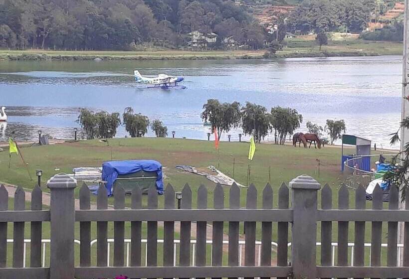 בית מלון כפרי Royal Lake