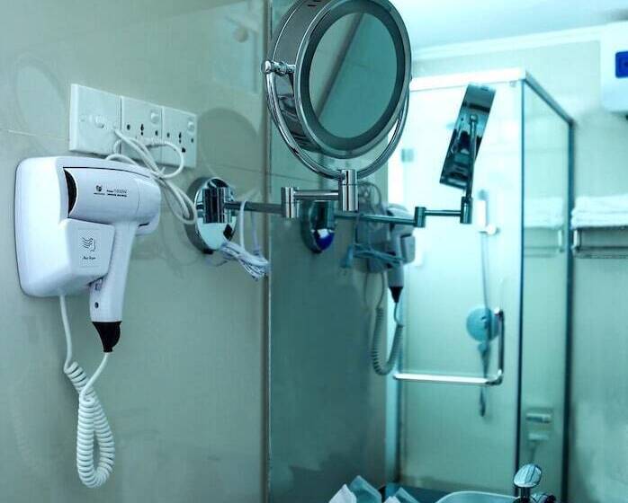 בית מלון כפרי Royal Lake