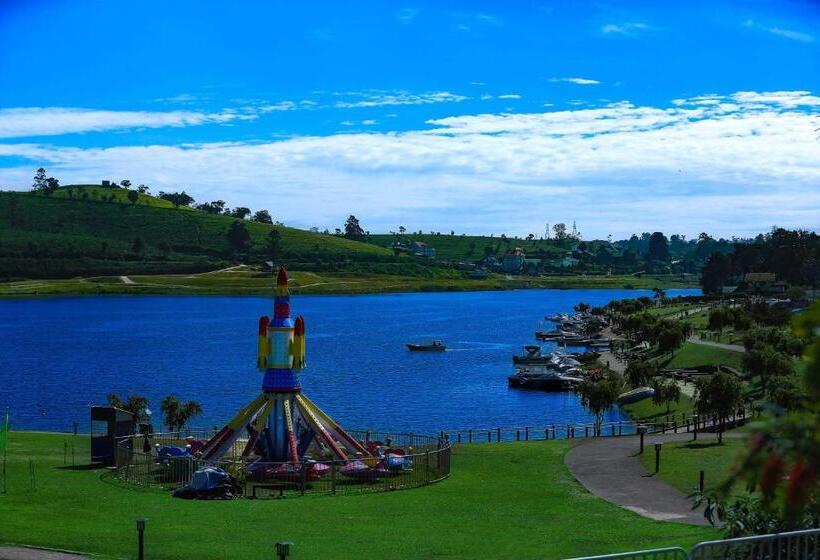 בית מלון כפרי Royal Lake