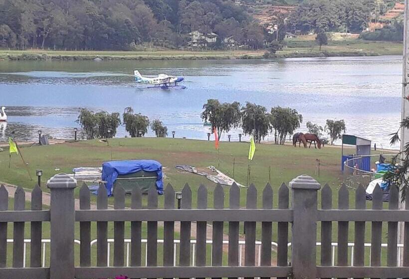 בית מלון כפרי Royal Lake