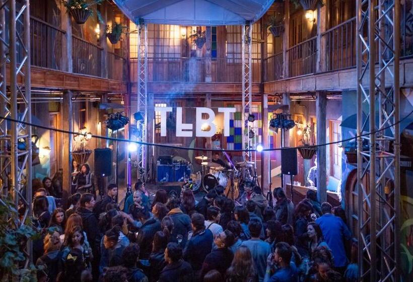 فندق Socialtel Candelaria Bogotá   Formerly Selina La Candelaria Bogotá