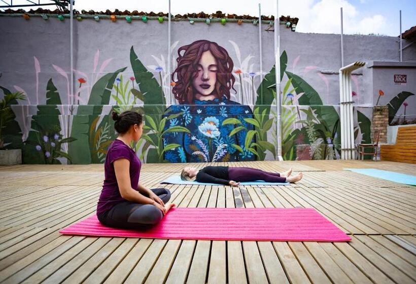 فندق Socialtel Candelaria Bogotá   Formerly Selina La Candelaria Bogotá