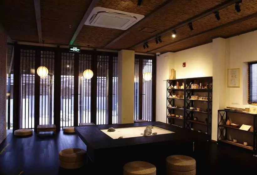 Hotelli Shanghai Zhuli Kosa Spring Resort