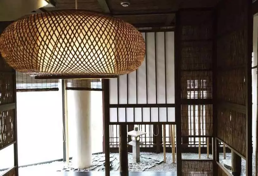 Hotelli Shanghai Zhuli Kosa Spring Resort