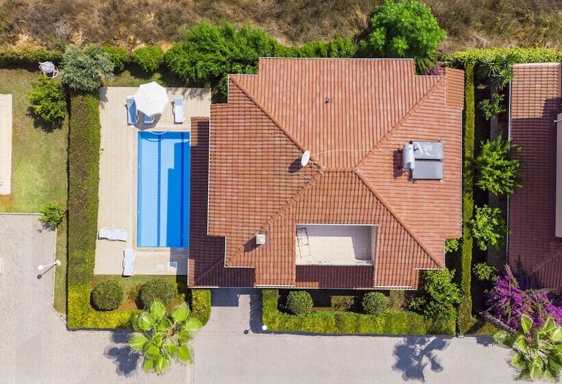 Paradise Town Villa Hazel