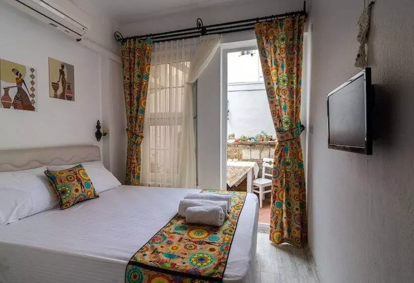 E2 Deniz Otel