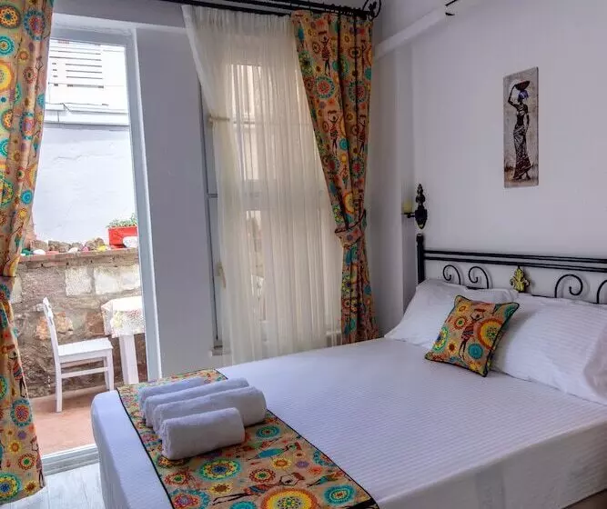 E2 Deniz Otel