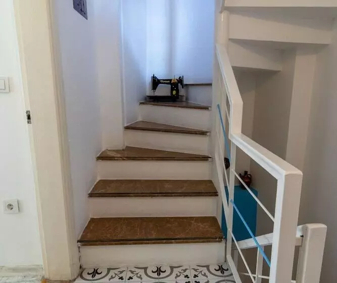 E2 Deniz Otel