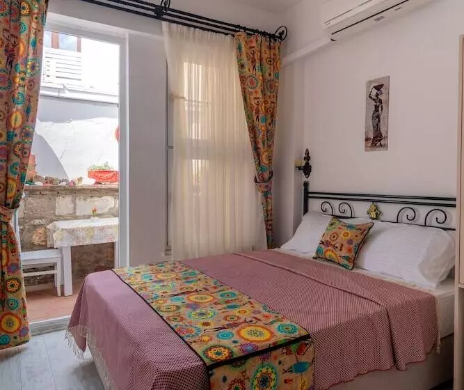 E2 Deniz Otel
