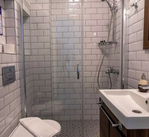 E2 Deniz Otel