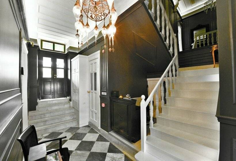 簡易ホテル Siyah Lale Cunda 1841