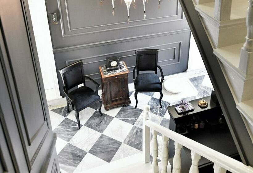 簡易ホテル Siyah Lale Cunda 1841