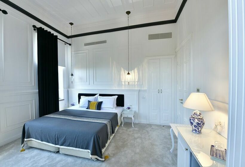 簡易ホテル Siyah Lale Cunda 1841