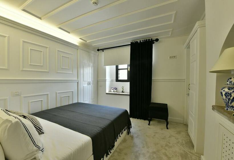 簡易ホテル Siyah Lale Cunda 1841