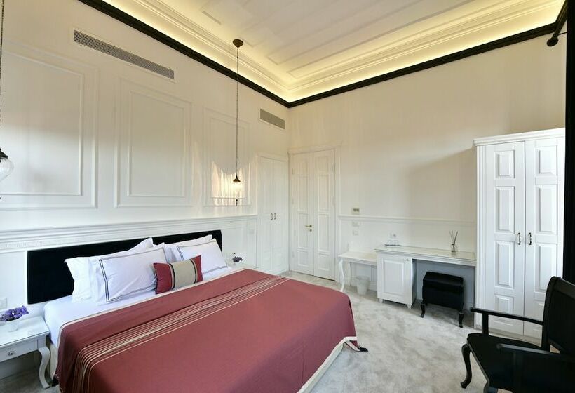 簡易ホテル Siyah Lale Cunda 1841