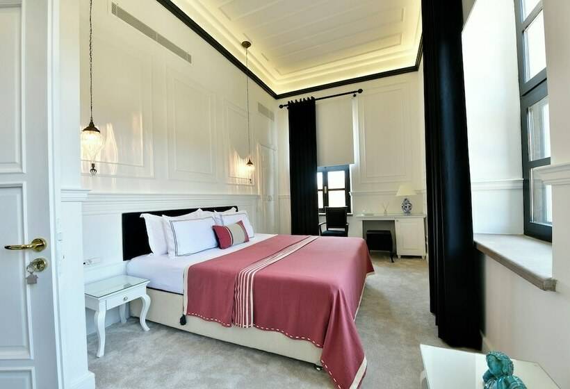 簡易ホテル Siyah Lale Cunda 1841