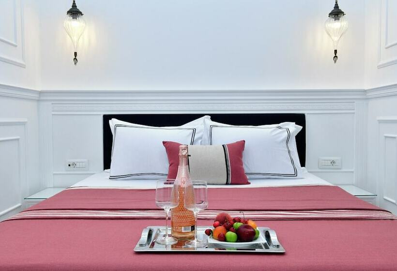 簡易ホテル Siyah Lale Cunda 1841