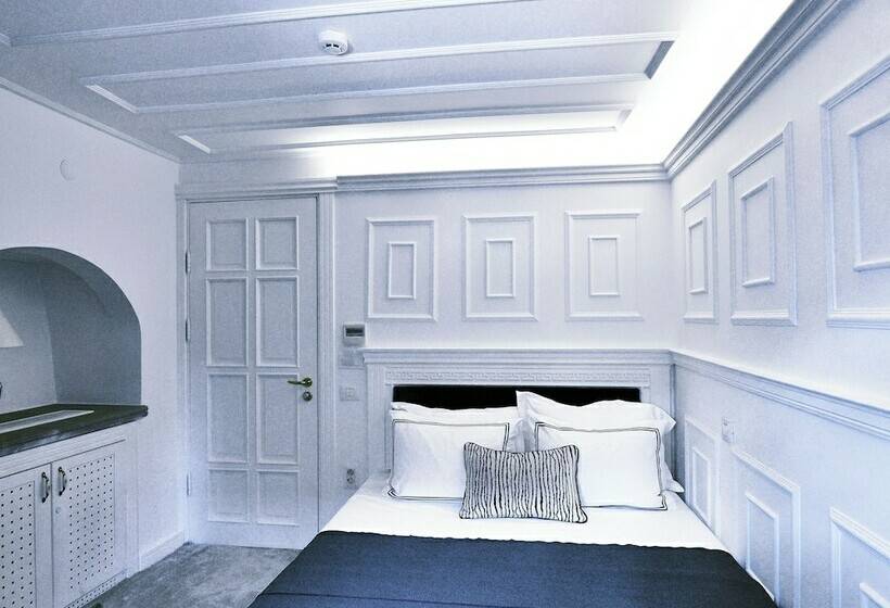 簡易ホテル Siyah Lale Cunda 1841