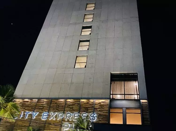 Hotelli City Express Plus By Marriott Ensenada