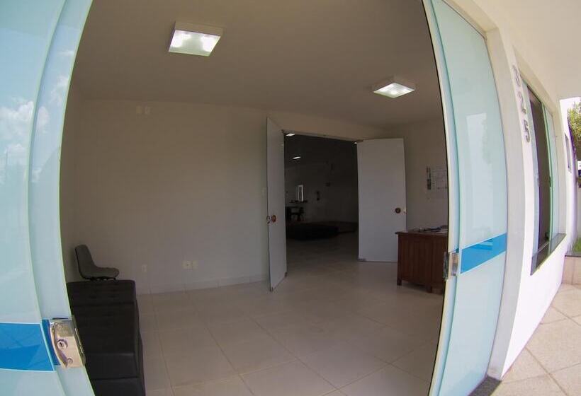 فندق Escarpas Do Lago Capitolio