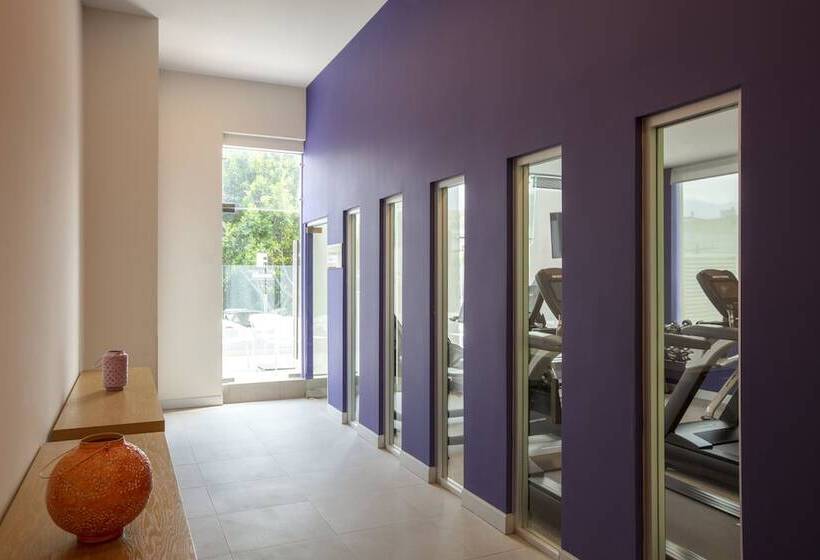 فندق Fiesta Inn Express Monterrey Centro