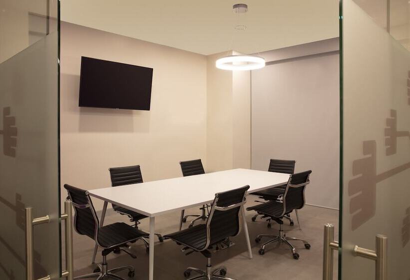 فندق Fiesta Inn Express Monterrey Centro